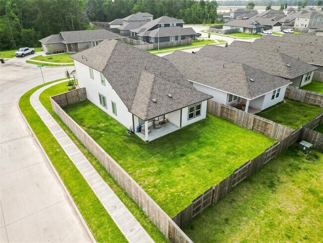Building Photo - 18602 Etta Pnes Cir