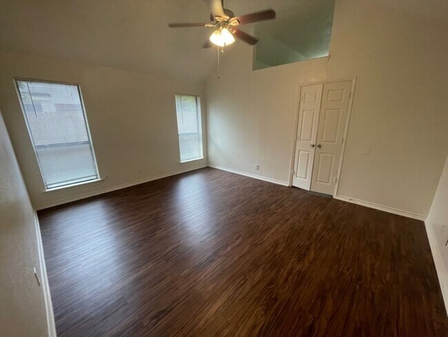 Building Photo - Nice 1 Story Home in Grand Prairie in Dall...