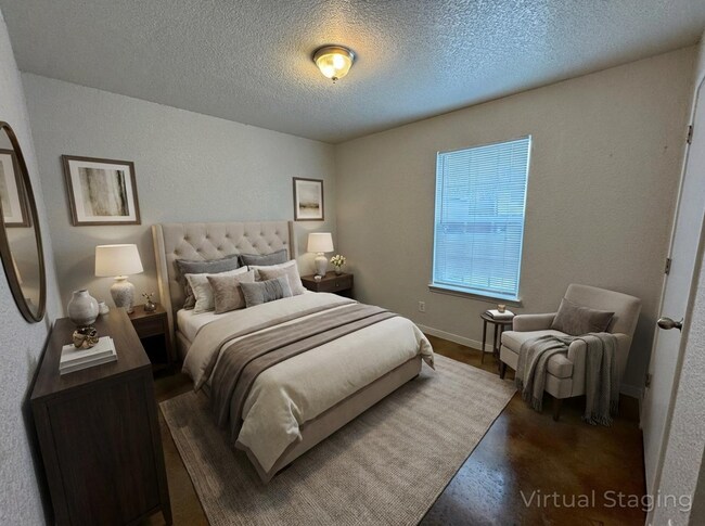 Building Photo - 107 Kings Ct