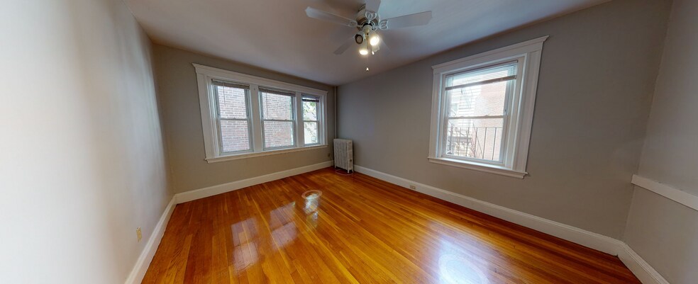 Primary Photo - 11 Gray St