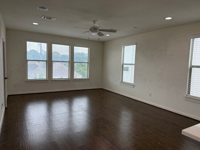 Building Photo - ** MOVE IN SUMMER 2026 ** 5-bedroom 5.5 Ba...
