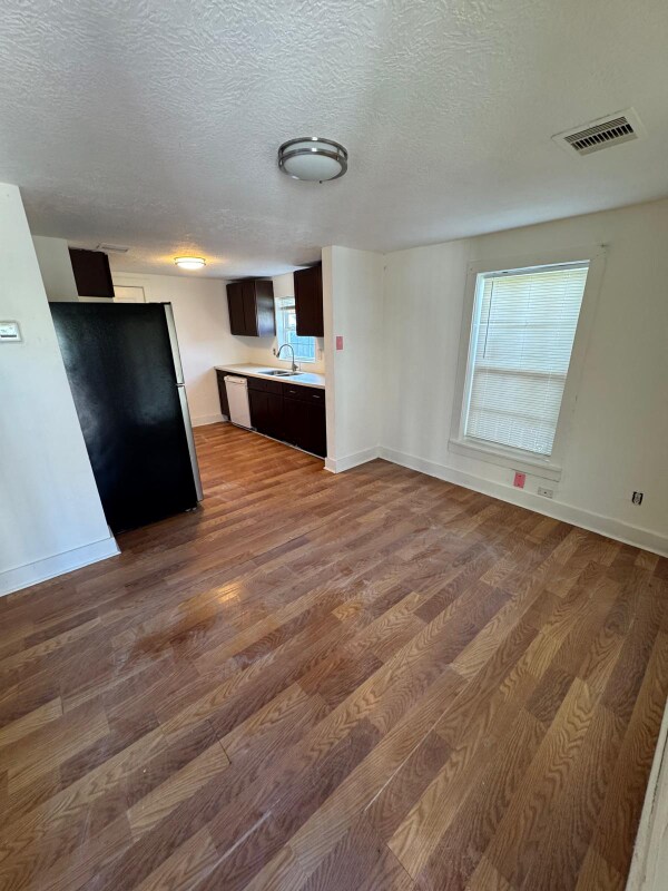 Building Photo - 4504 Hershe St