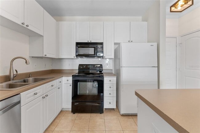 Building Photo - 4221 W Spruce St