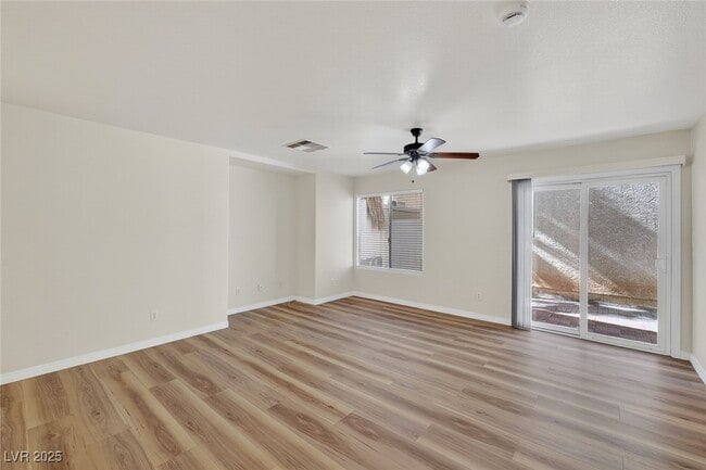 Building Photo - 7281 Larix Rd