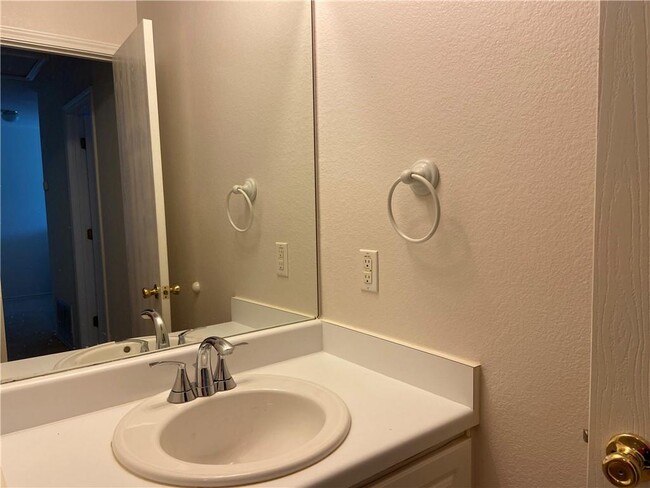 Building Photo - 173 Buttercup Way