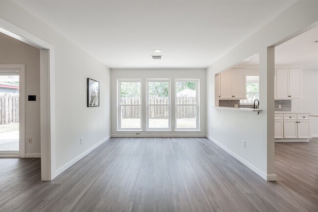 Building Photo - 6215 Portal Dr