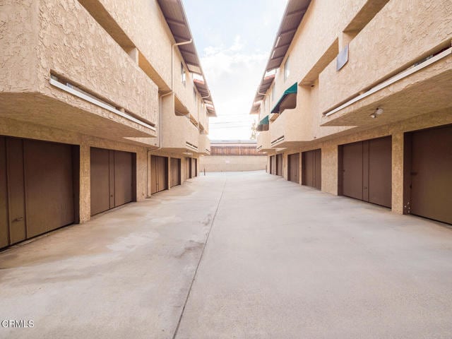 Building Photo - 502 W Huntington Dr