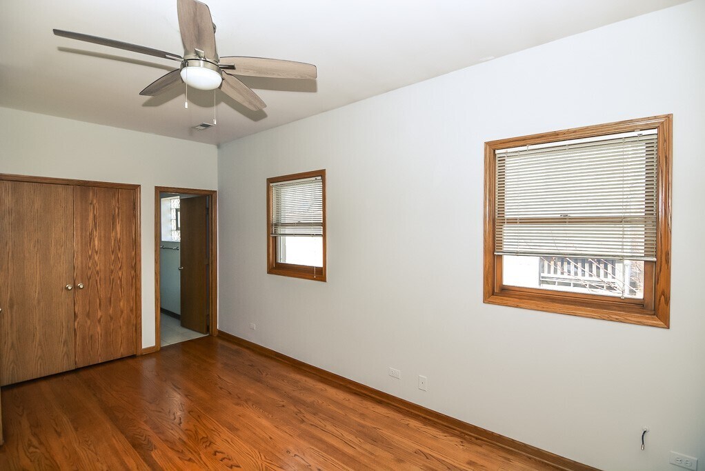 Building Photo - 3721 N Janssen Ave