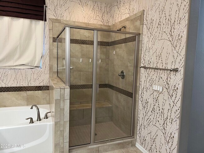 Building Photo - 21284 W Almeria Rd