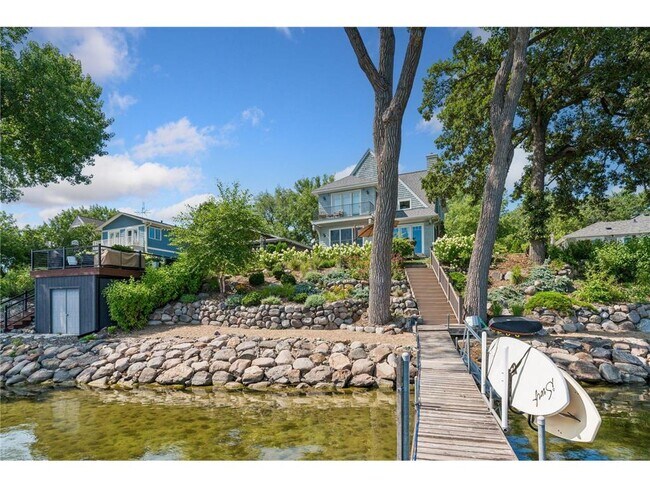 Building Photo - 4941 Island View Dr