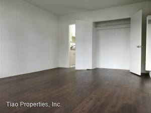 Building Photo - 5903 Cahuenga Blvd
