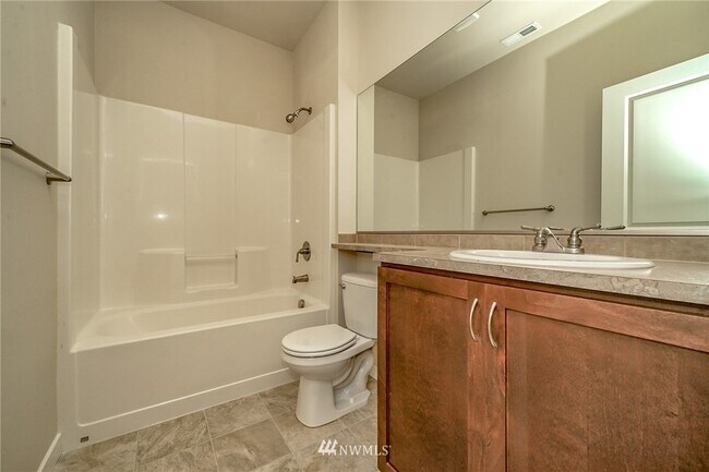 Building Photo - 6989 134th Ct SE