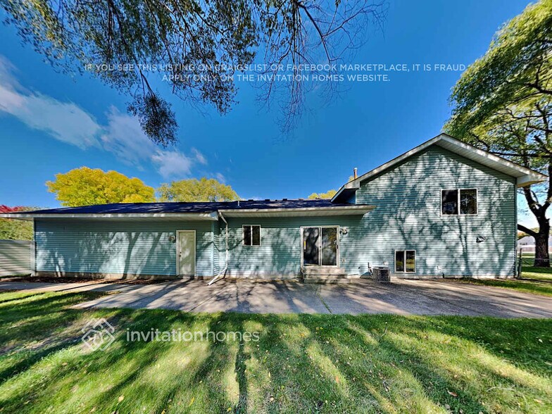 Building Photo - 3620 142nd Ave NW