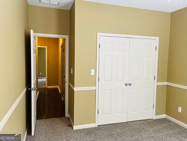 Building Photo - 70 Indian Bluff Dr