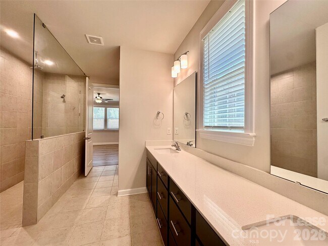 Building Photo - 9650 Liberty Hill Dr