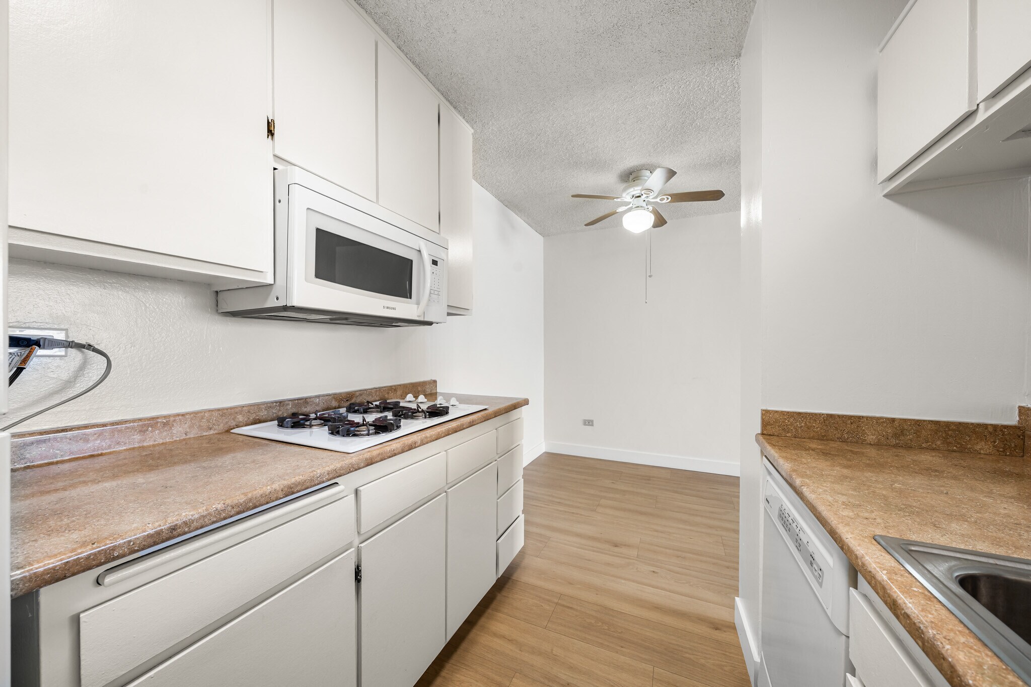 Building Photo - 421 S La Fayette Park Pl
