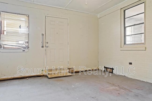 Building Photo - 312 Wilder Rd
