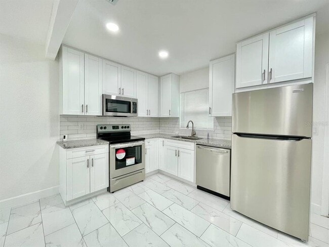 Building Photo - 5019 S 86th St