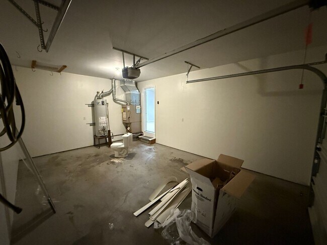 Building Photo - 180-190 NE 10th St