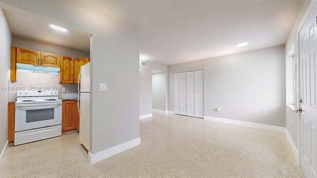 Building Photo - 426 NW 13th Ave