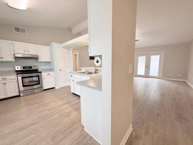 Building Photo - Single Family Home in the Heart of Mandarin!