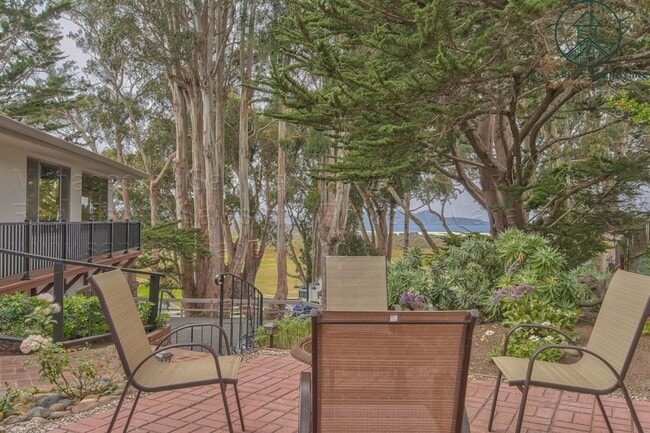 Building Photo - 2 Bedroom Carmel Home with Views of Point Lobos