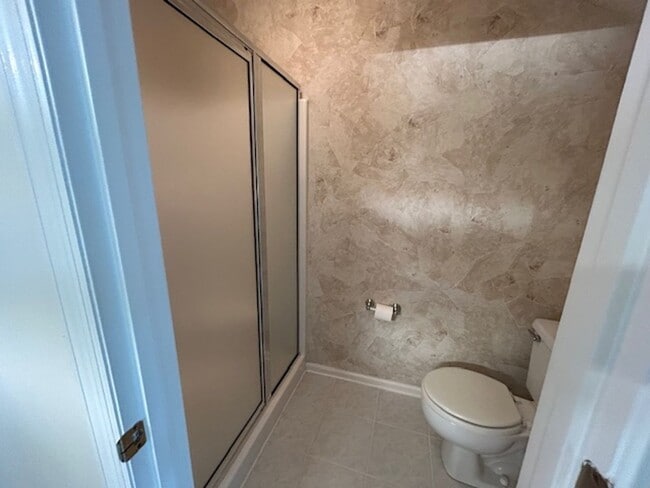 Building Photo - Two Bedroom 2 Bath Townhome