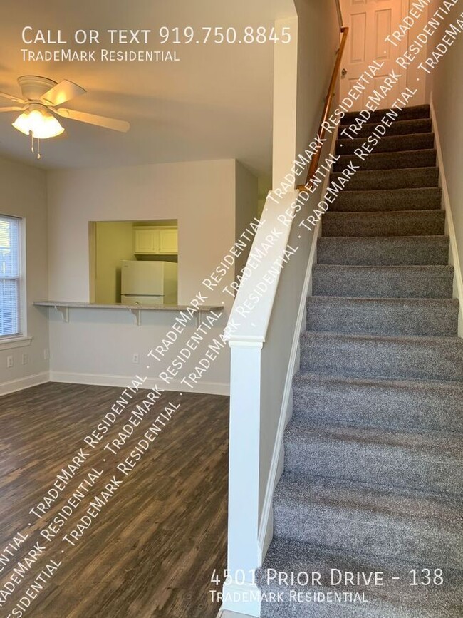 Building Photo - 1 Bedroom 1.5 Bathroom Townhome in Myrtle ...