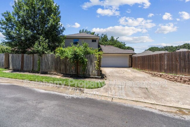 Building Photo - 3620 Harwood Ct