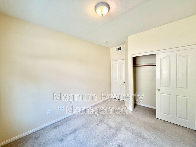 Building Photo - 29998 Couples Ave