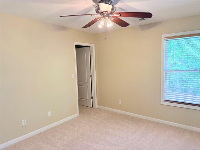 Building Photo - 2066 Peach Shoals Cir