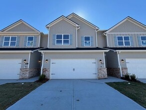 Building Photo - 200-B Alston Ridge Dr