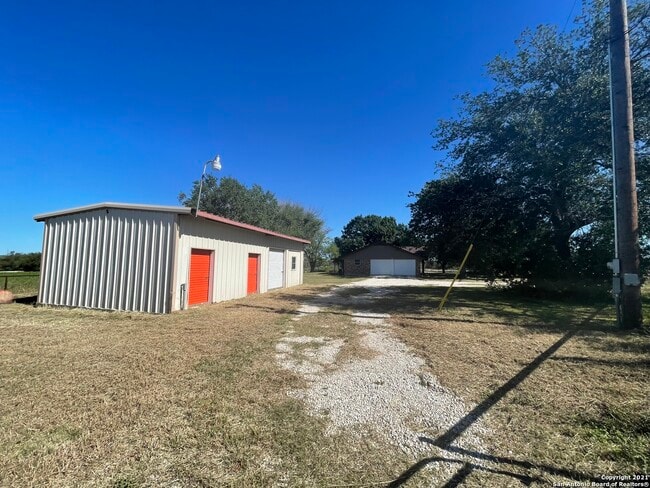Building Photo - 10185 FM1101