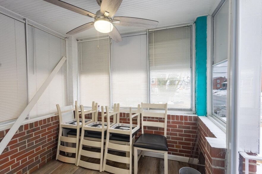 Building Photo - 1200 Narcissus Ave