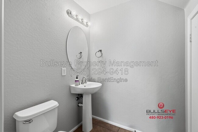 Building Photo - 4224 E Bruce Ct