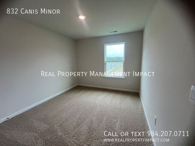 Building Photo - 832 Canis Minor Rd