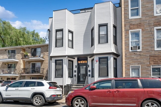 Building Photo - 234 Webster Ave