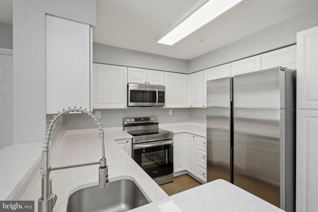 Building Photo - 18537 Boysenberry Dr
