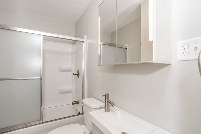 Building Photo - 3437 Eyrich Rd
