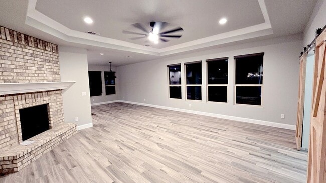 Building Photo - 26 Balmoral Cir