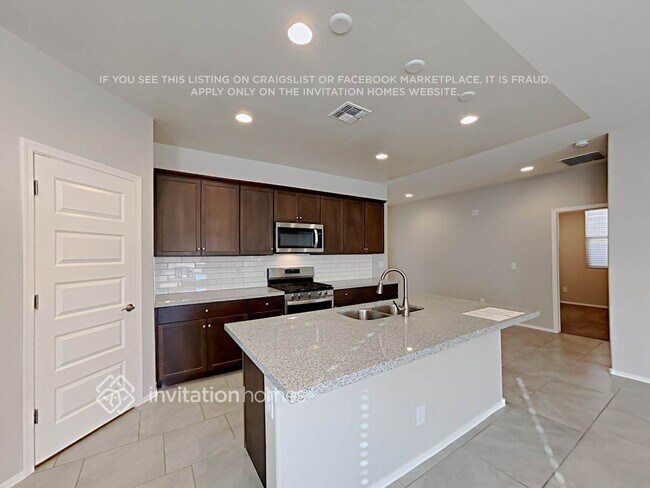 Building Photo - 39997 W Jenna Ln