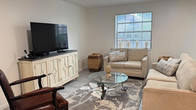 Building Photo - 5195 Europa Dr