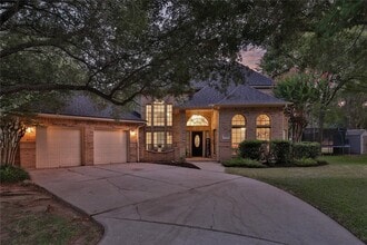 Building Photo - 8006 Devlin Dr
