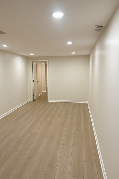 Living Room - 4253 N Sawyer Ave