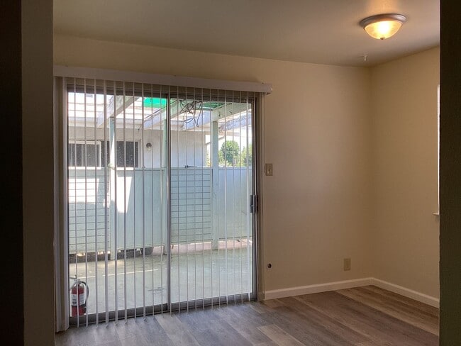 Building Photo - 1414 W Vassar Ave