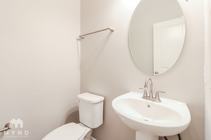 Building Photo - 2212 Pearwick Ct