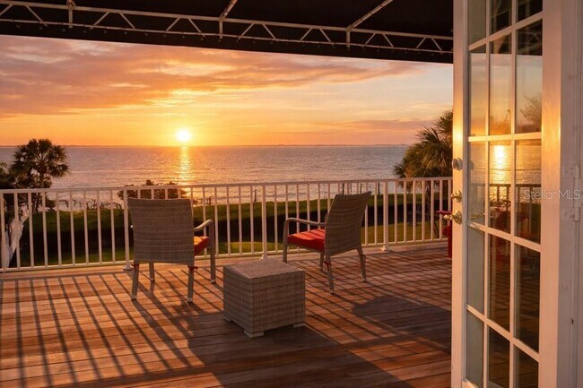 Building Photo - 7676 Westmoreland Dr