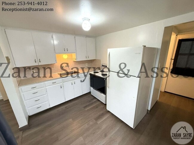 Building Photo - 290 - Studio Loft in Puyallup Valley