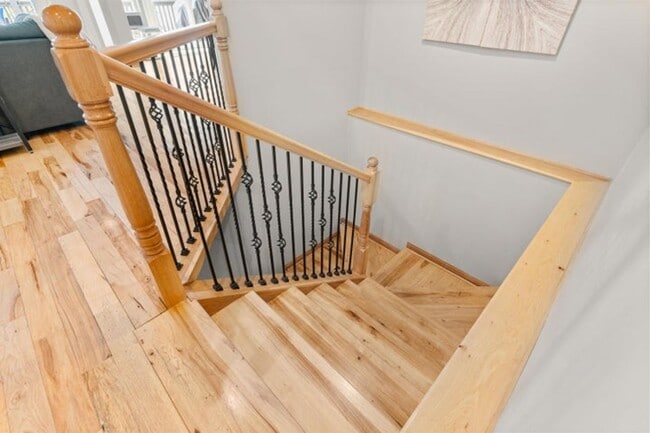 Building Photo - Executive rental in SW Springfield