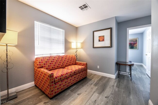 Building Photo - 3833 Via Lucia Dr